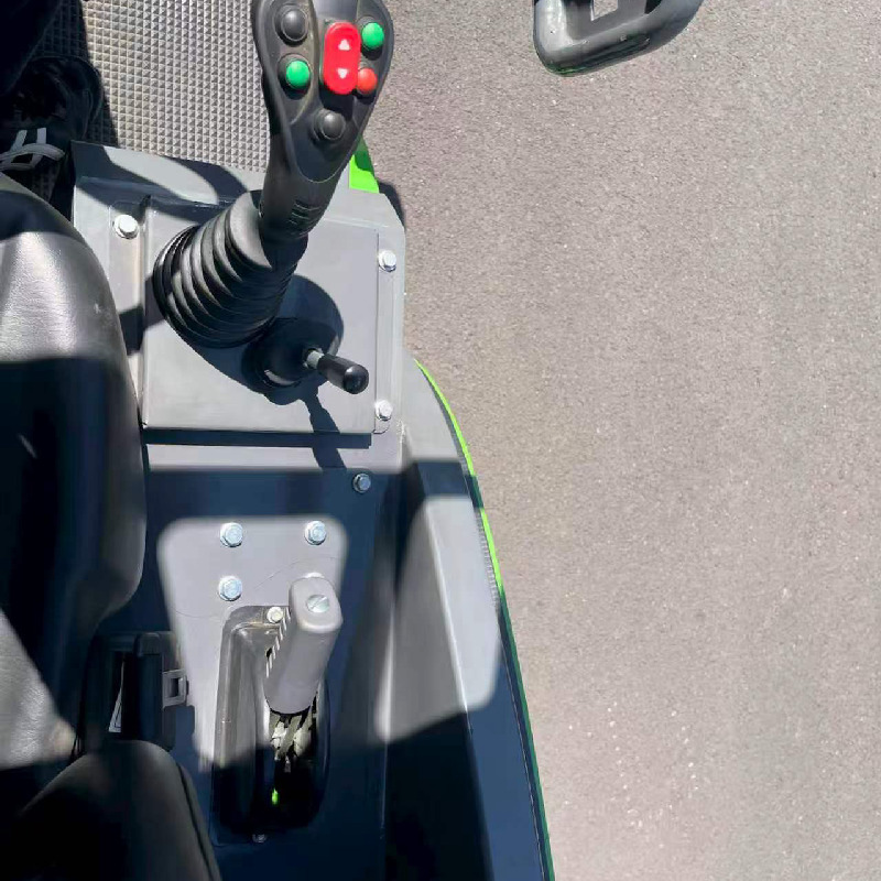 EV10 ELECTRIC EXCAVATOR - Image 31